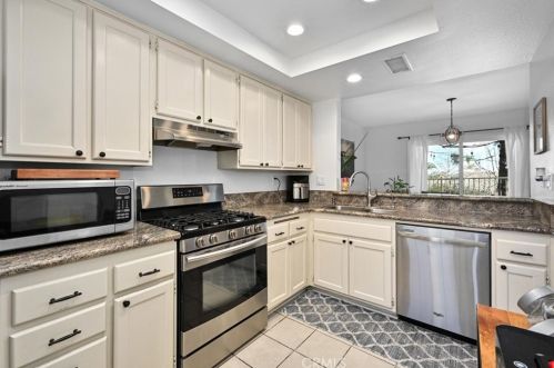 889 Sapphire Ln, Anaheim CA  92807-4864 exterior