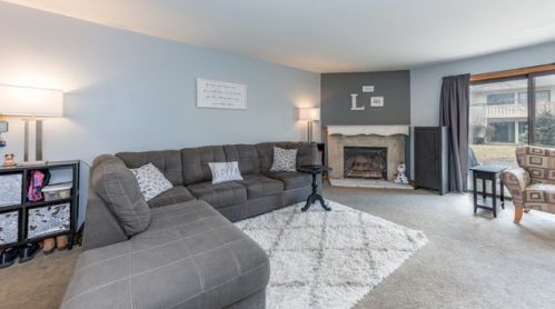 5112 Coventry Ln, Gurnee, IL 60031-1837
