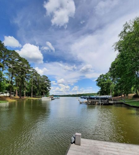 1020 Tomahawk Ct, White Plains, GA 30678-2836