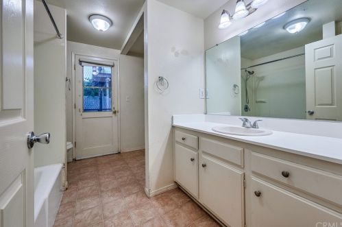 1283 13th St, Upland CA 91786-2966 exterior