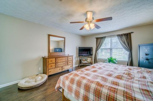 1015 River Plantation Dr, Holly Springs GA  30188-2388 exterior