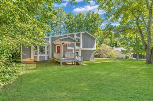2592 Twin Oaks Dr, Marietta, GA 30064-2532