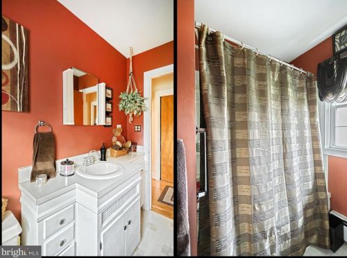 121 Blooming Grv Rd, Hanover PA 17331-8534 exterior