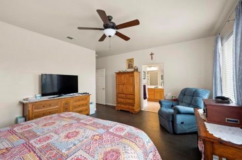 1363 Stanislaus Dr, Chula Vista CA  91913-1403 exterior