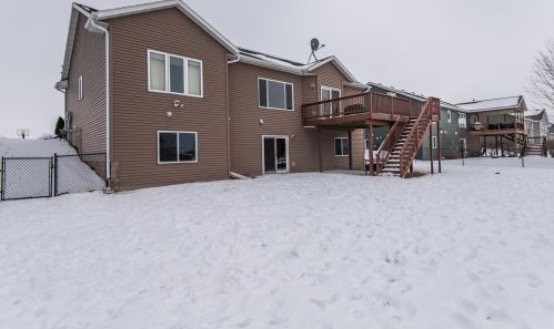 1000 21st Ln, Pine Island, MN 55963-7743