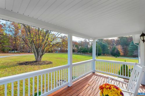 4167 Rising Sun Rd, Bybee, VA 22963-4020