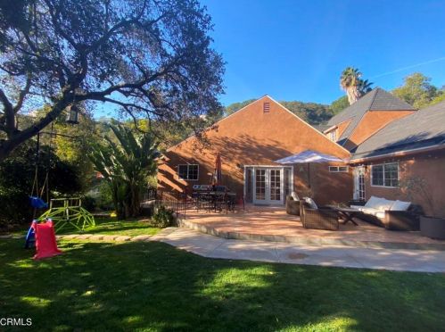 1431 Hillside Dr, Glendale CA  91208-2416 exterior