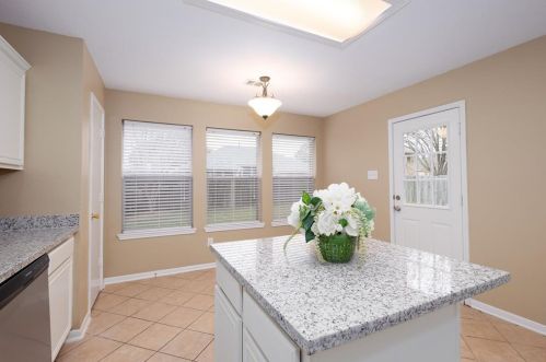 1612 Helmsley Dr, Richmond TX 77471-6137 exterior