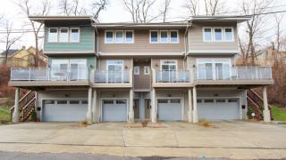 2870 11th St, Cleveland OH  44113-5204 exterior