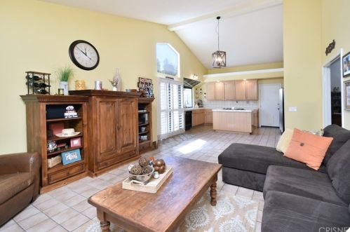 5451 Seneca Pl, Simi Valley CA 93063-2055 exterior