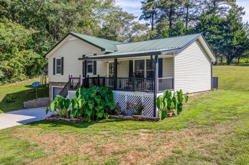69 Old Blairsville Hwy, White Stone, GA 30175-3841