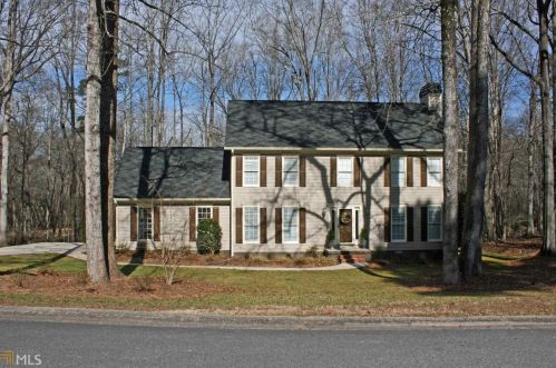 1241 Ferncreek Dr, Bogart, GA 30622-4203