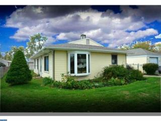 94 Indian Creek Dr, Levittown PA  19057-2224 exterior