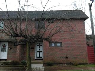 99 Sharon Ln, Hartford, CT 06109-3409