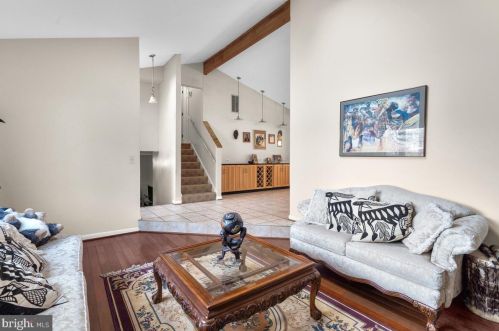 6406 Lochridge Rd, Columbia, MD 21044-4033