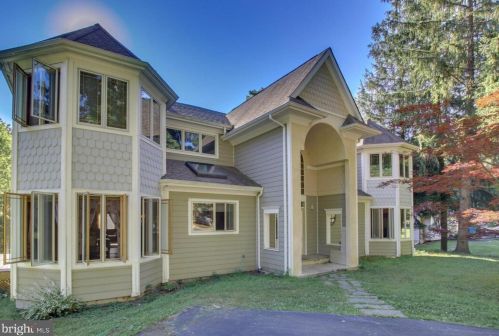 50 War Admiral Ln, Media PA  19063-5239 exterior