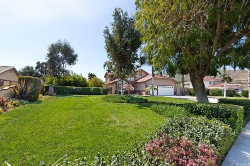 11109 Middleborough Rd, Riverside CA  92503-5814 exterior