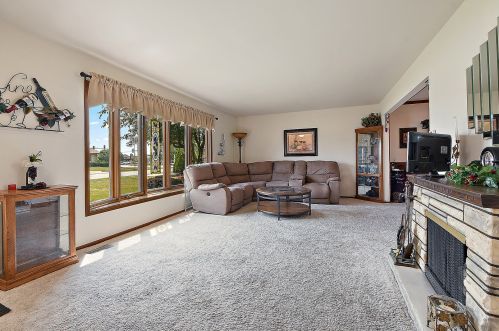 16630 Henry Ln, Tinley Park, IL 60477-6324