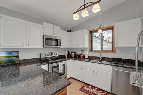 1346 Cope Ave, Saint Paul MN  55109-2555 exterior