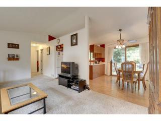 4669 Cumberland Rd, Orono, MN 55364-9121
