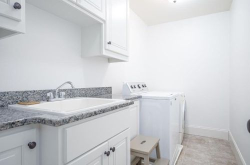 4437 Carmain Dr, Atlanta GA  30342-3503 exterior