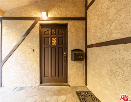 1508 Harvard St, Santa Monica, CA 90404-3546