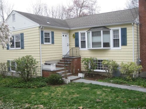49 Old Kingdom Rd, Wilton CT  06897-2813 exterior