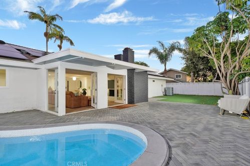 13771 Holt Ave, Santa Ana CA  92705-2662 exterior