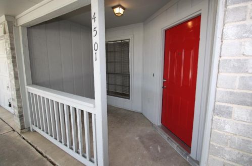 4501 Spinnaker Ct, Fort Worth TX  76135-2045 exterior