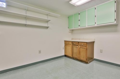 38 Scottsdale Dr, Hudson NH  03051-3750 exterior