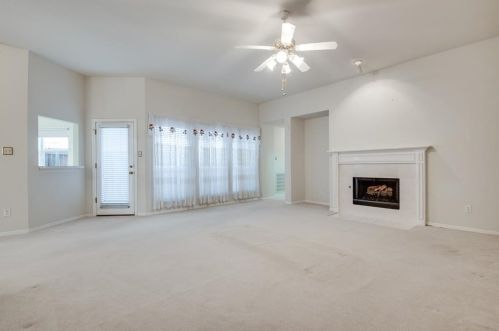 1724 Alpine Dr, Carrollton TX 75007-3740 exterior