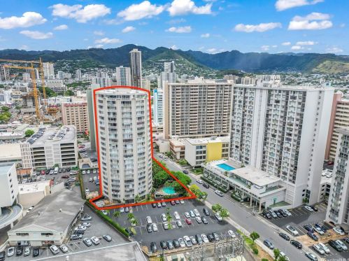 750 Amana St, Honolulu HI  96814-5025 exterior