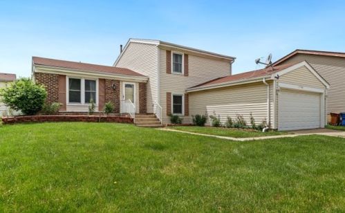 1924 Burr Oak Ln, Glendale Heights, IL 60139-2115