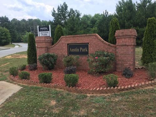 560 Sprayberry Dr, Stockbridge, GA 30281-9224