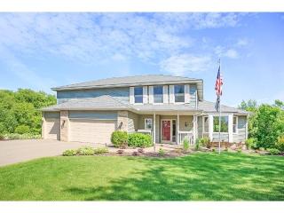 3969 Trotters Ct, Saint Paul, MN 55123-2516