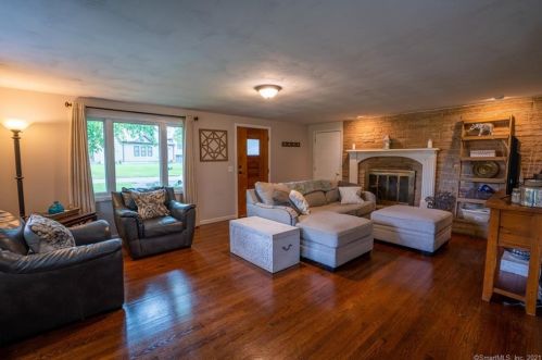 63 Clark Hill Rd, Waterbury, CT 06712-1055