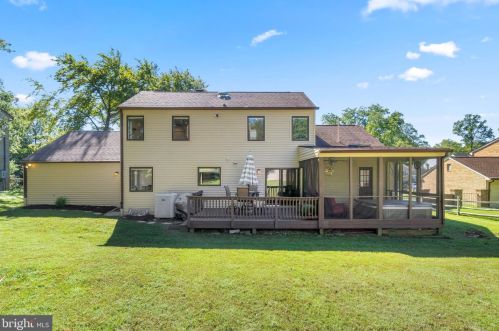 15025 Snowden Dr, Silver Spring MD 20905-5663 exterior