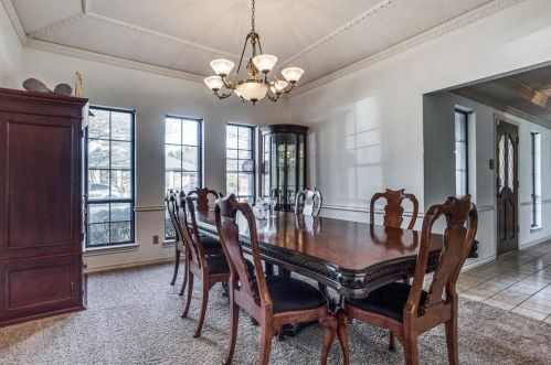 9738 Amberley, Dallas TX  75243-2303 exterior