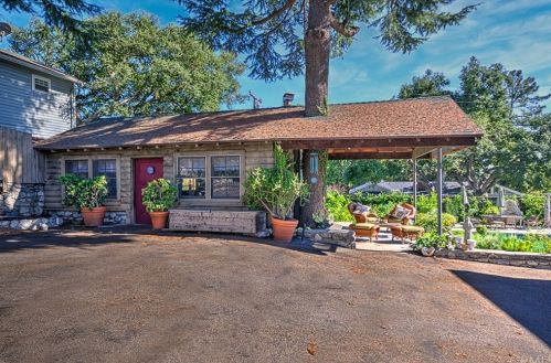 2360 Shields St, Glendale CA  91214-1541 exterior