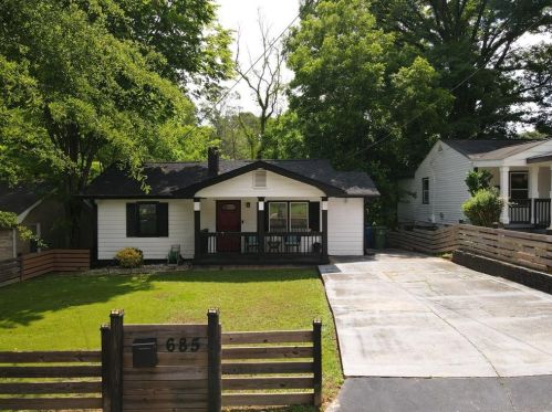 685 Cedar Ave, Atlanta GA  30318-6217 exterior