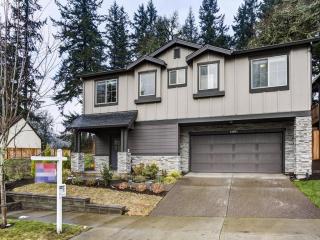 14891 Trevor Ln, Portland, OR 97224-3891
