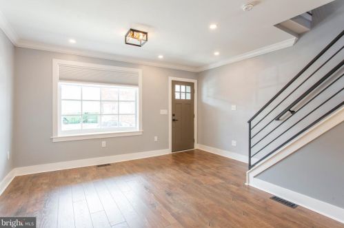 2935 16th St, Philadelphia, PA 19132-2226