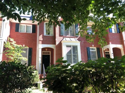 1194 Brookhaven Gln, Atlanta GA  30319-4707 exterior