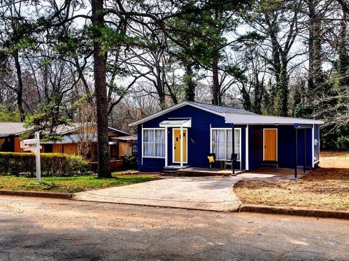 1993 Akron Dr, Atlanta, GA 30315-7022