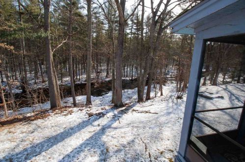 16 Pleasant Dr, Londonderry, NH 03053-4065