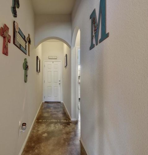 1096 Twin Estates Dr, Uhland, TX 78640-5977