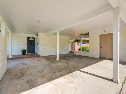 9829 Coldwater Cir, Dallas TX  75228-3663 exterior