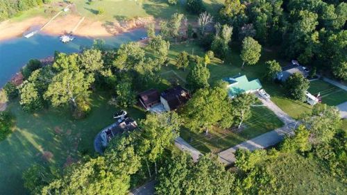 2033 Windy Cove Ln, Talbott, TN 37877-9006