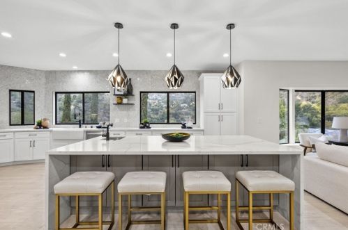 3360 Chevy Chase Dr, Glendale CA  91206-1428 exterior