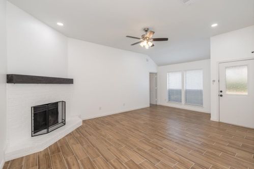 9263 Meandering Dr, Fort Worth TX  76182-3273 exterior